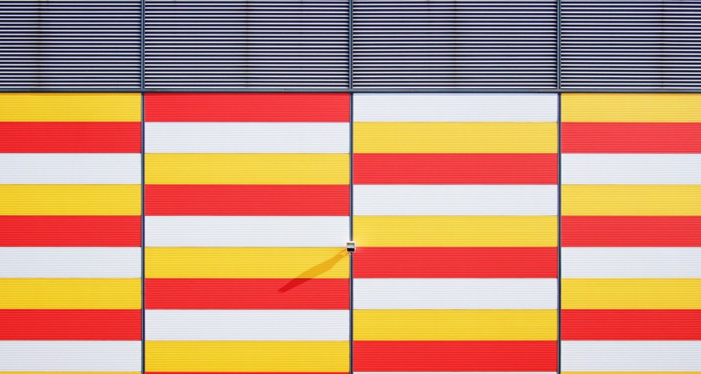 There's a reason grid layouts are seen so often in all types of design, and web design is no exception. They're simple, clear, and logical, making for a satisfying visual effect.